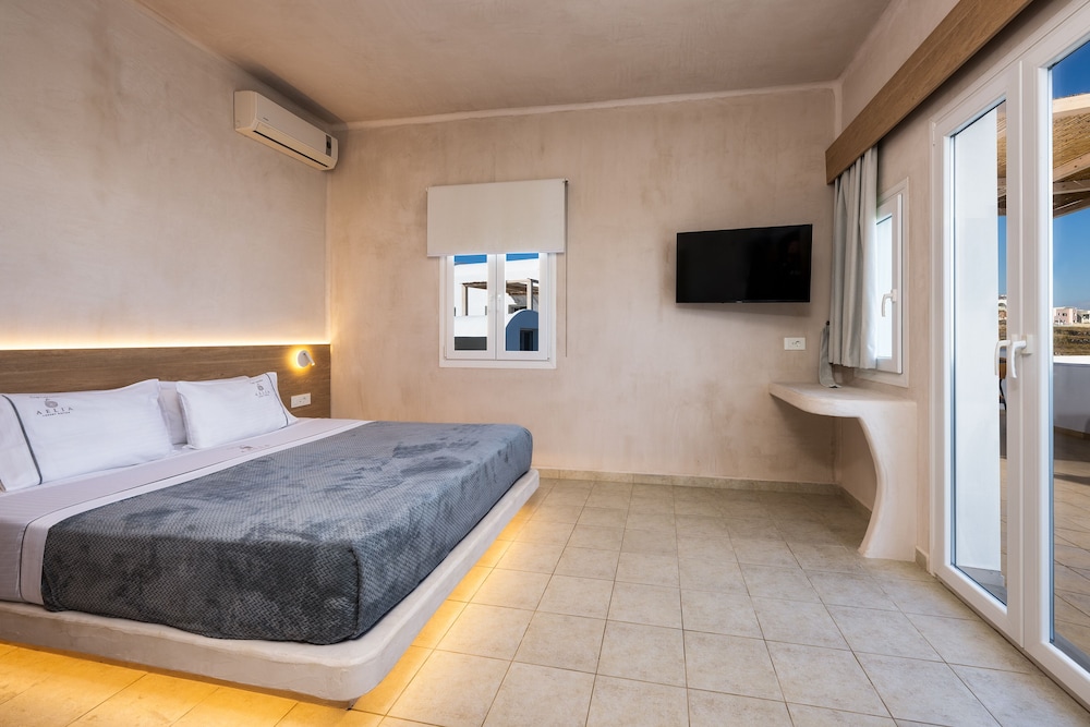 Aelia Luxury Suites — Hotel rooms in Karterados, South Aegean