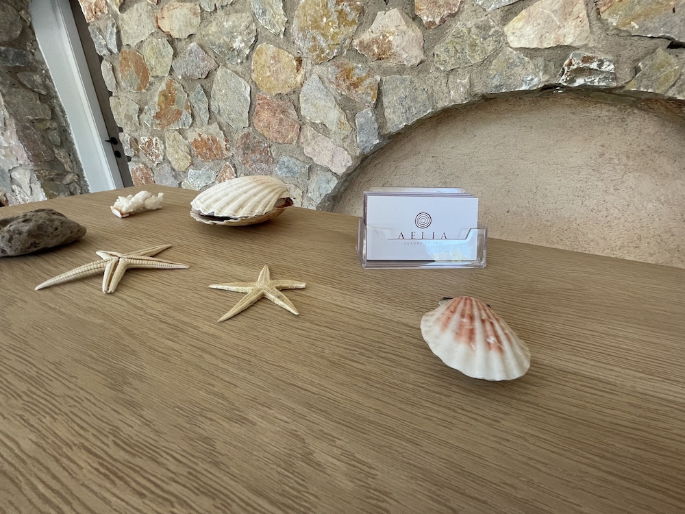 Aelia Luxury Suites — Hotel building in Karterados, South Aegean