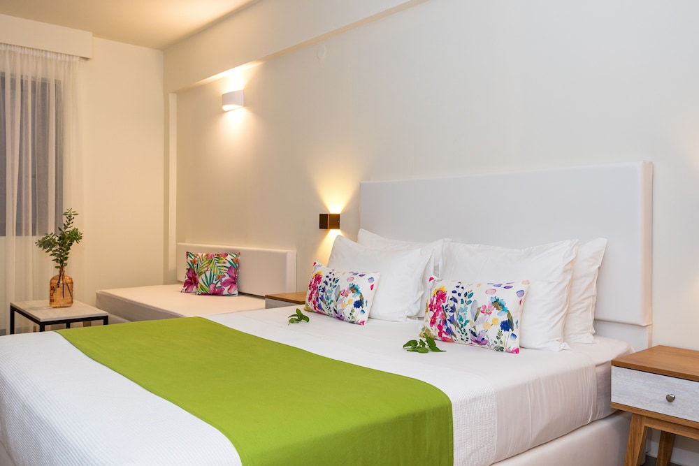 Airis Boutique & Suites — Hotel rooms in Chania
