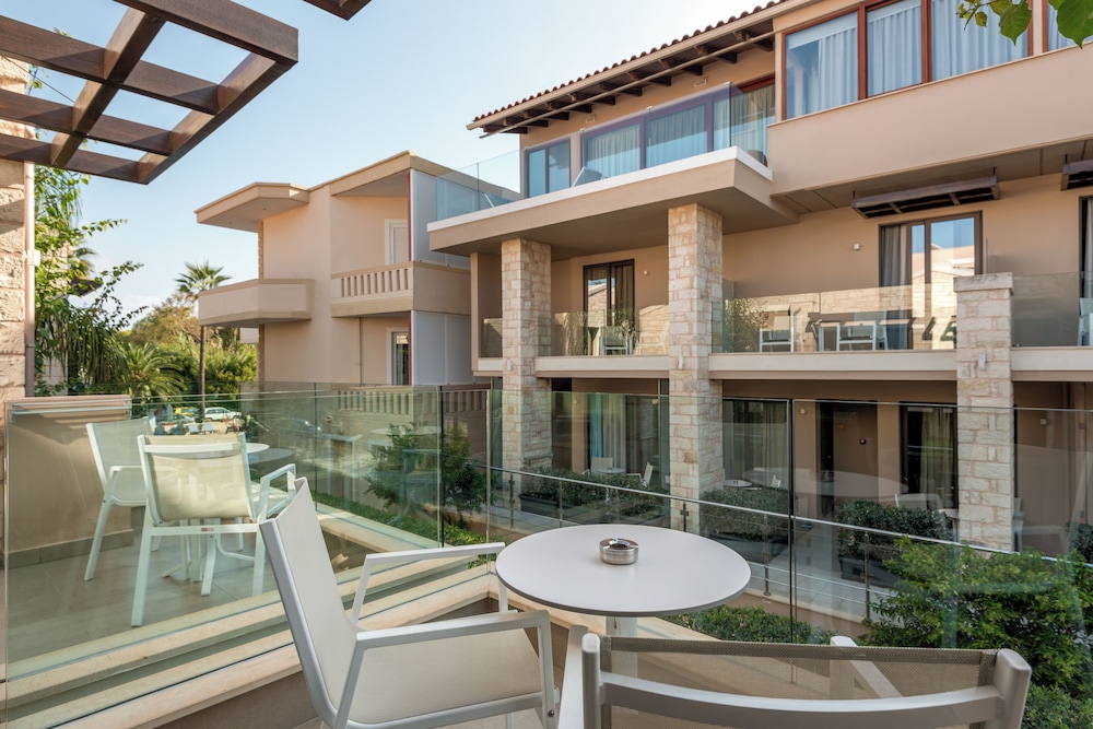 Airis Boutique & Suites — Hotel building in Chania