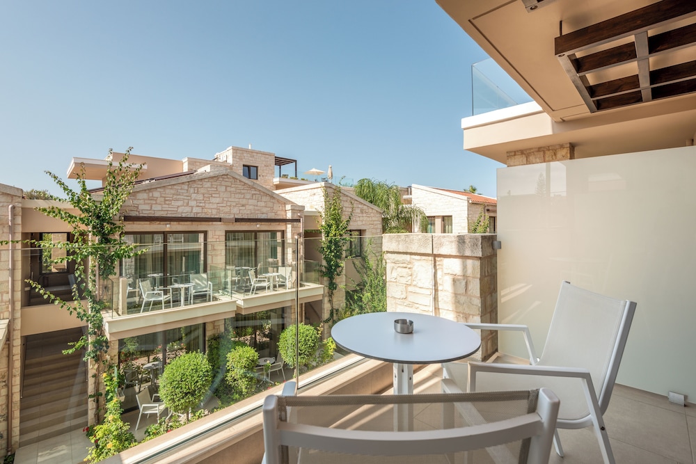 Airis Boutique & Suites — Hotel building in Chania
