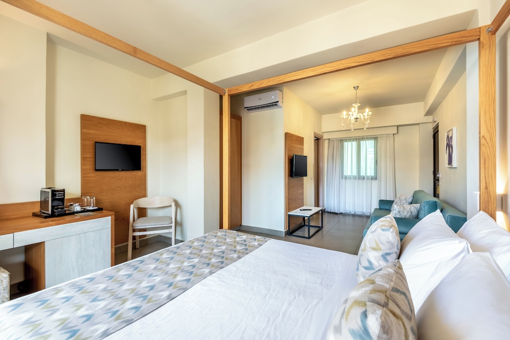 Airis Boutique & Suites — Hotel rooms in Chania