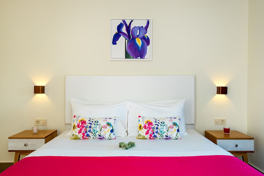 Airis Boutique & Suites — Hotel rooms in Chania