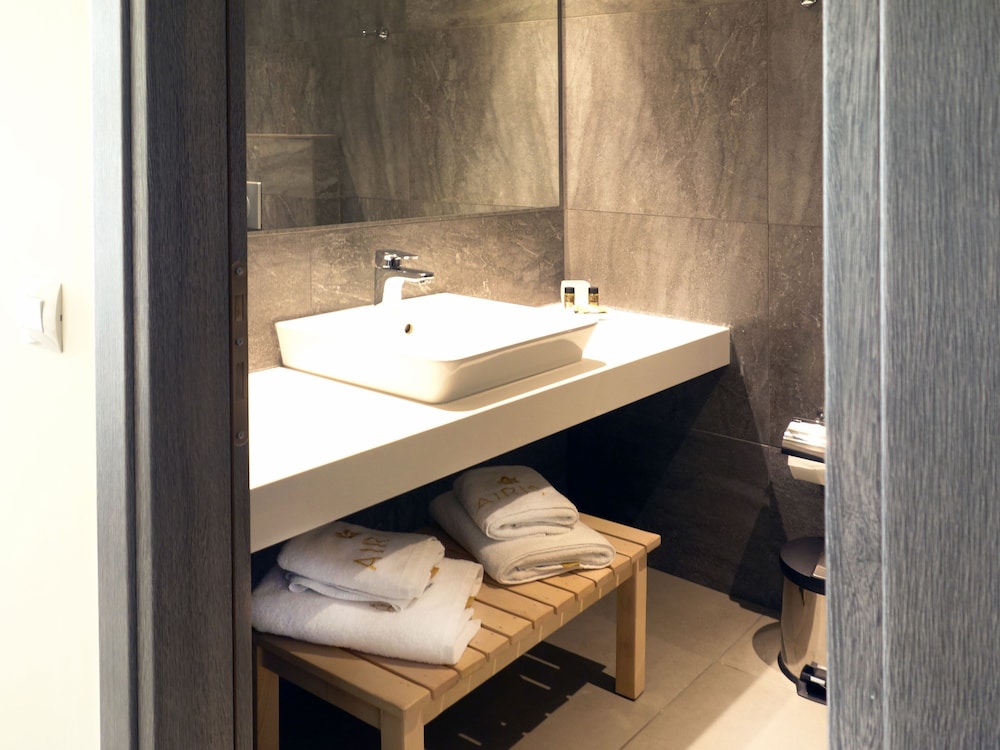Airis Boutique & Suites — Hotel rooms in Chania