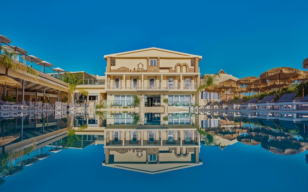 Altura Hotel Zakynthos — Hotel building in Tsilivi, Ionian Islands