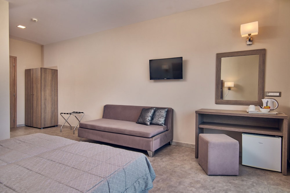 Altura Hotel Zakynthos — Hotel rooms in Tsilivi, Ionian Islands