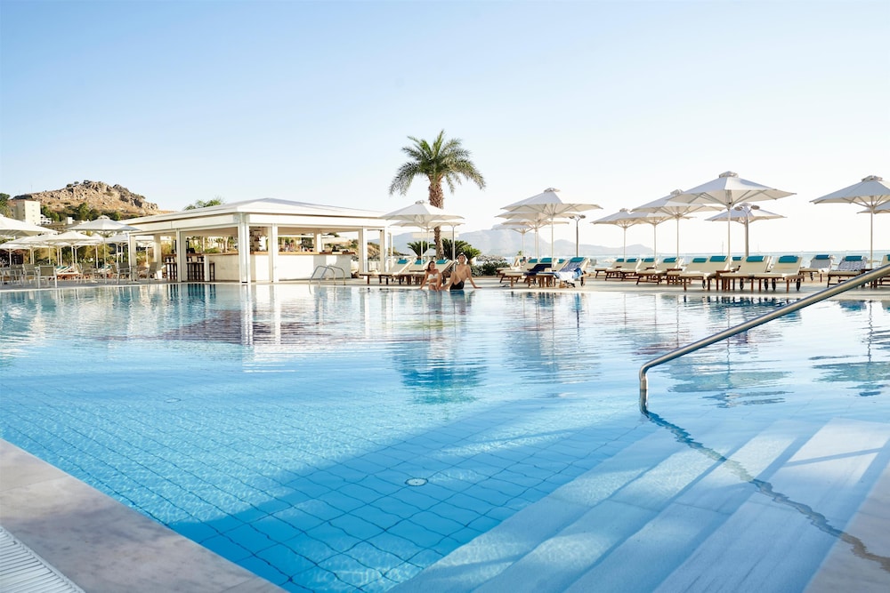 Lindos Bay Suites — Swimming pool in Lindos, South Aegean
