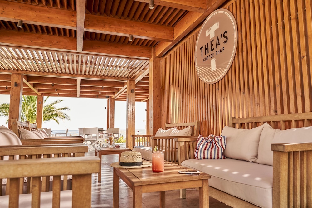 Lindos Bay Suites — Restaurant & bars in Lindos, South Aegean