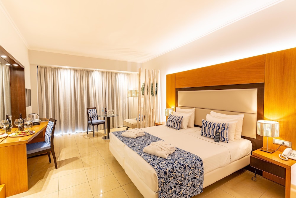 Lindos Bay Suites — Hotel rooms in Lindos, South Aegean