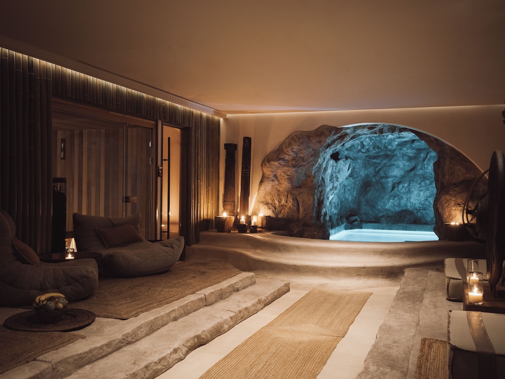 Asty Mykonos Hotel & Spa -World of One Hotel Group — Hotel rooms in Mykonos Town, South Aegean