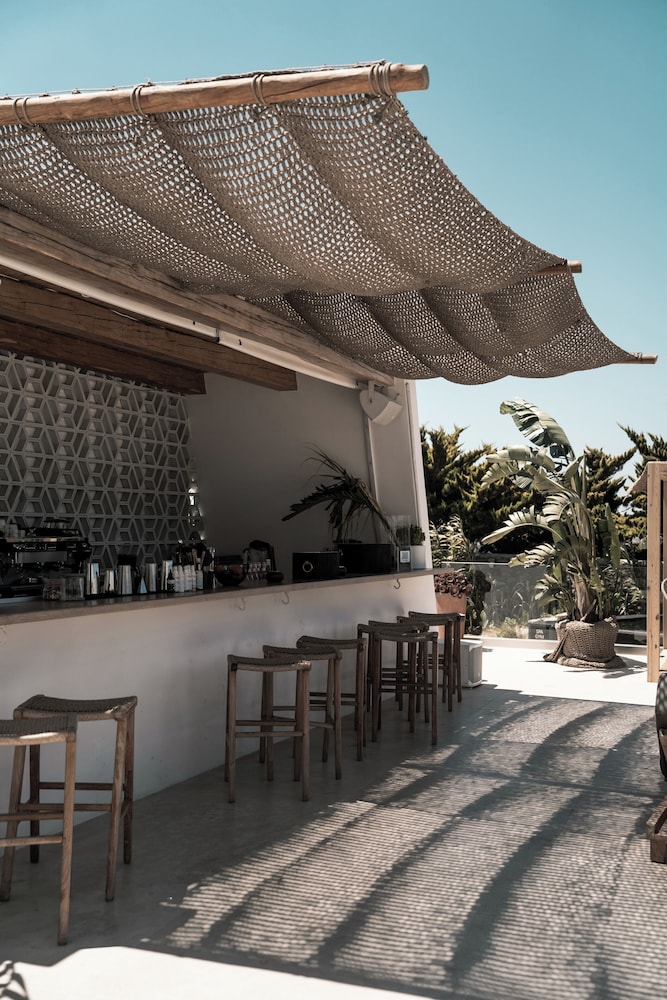 Asty Mykonos Hotel & Spa -World of One Hotel Group — Restaurant & bars in Mykonos Town, South Aegean