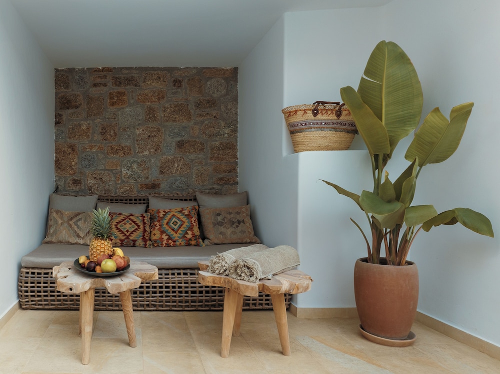 Asty Mykonos Hotel & Spa -World of One Hotel Group — Hotel rooms in Mykonos Town, South Aegean