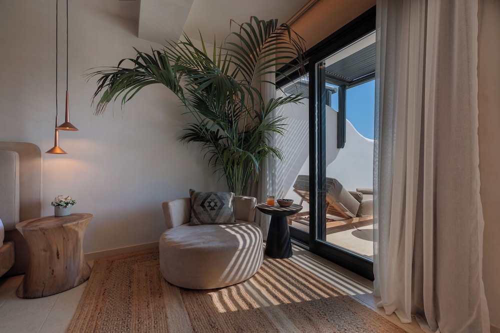Asty Mykonos Hotel & Spa -World of One Hotel Group — Hotel rooms in Mykonos Town, South Aegean