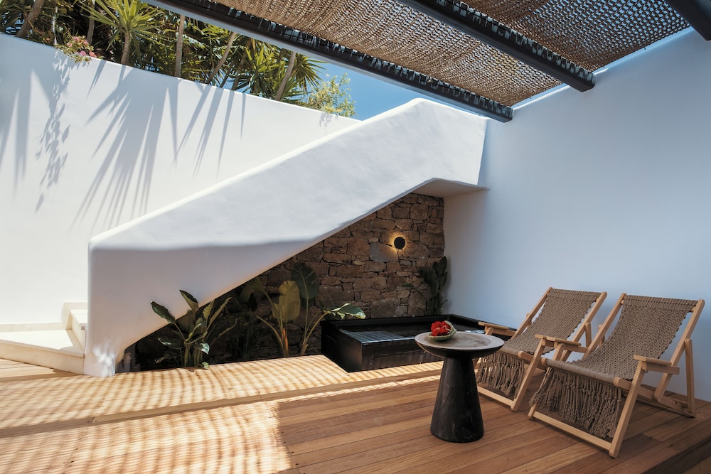 Asty Mykonos Hotel & Spa -World of One Hotel Group — Beach in Mykonos Town, South Aegean