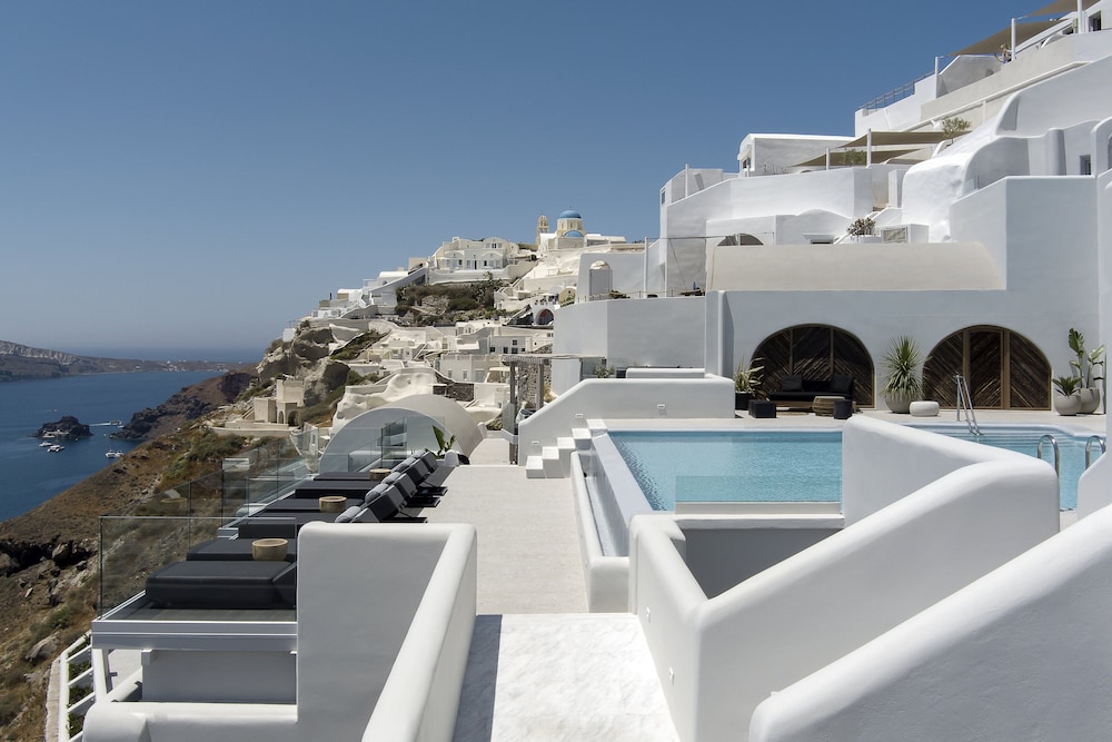 Hom Santorini — Hotel building in Oia, South Aegean