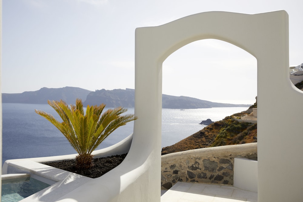 Hom Santorini — Attractions in the area in Oia, South Aegean