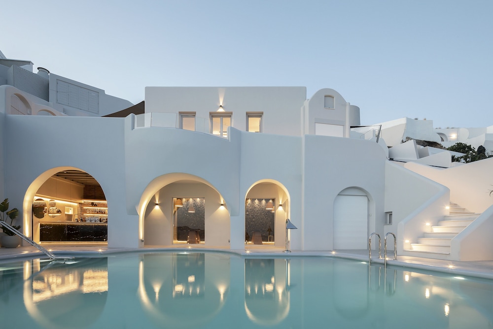 Hom Santorini — Hotel building in Oia, South Aegean