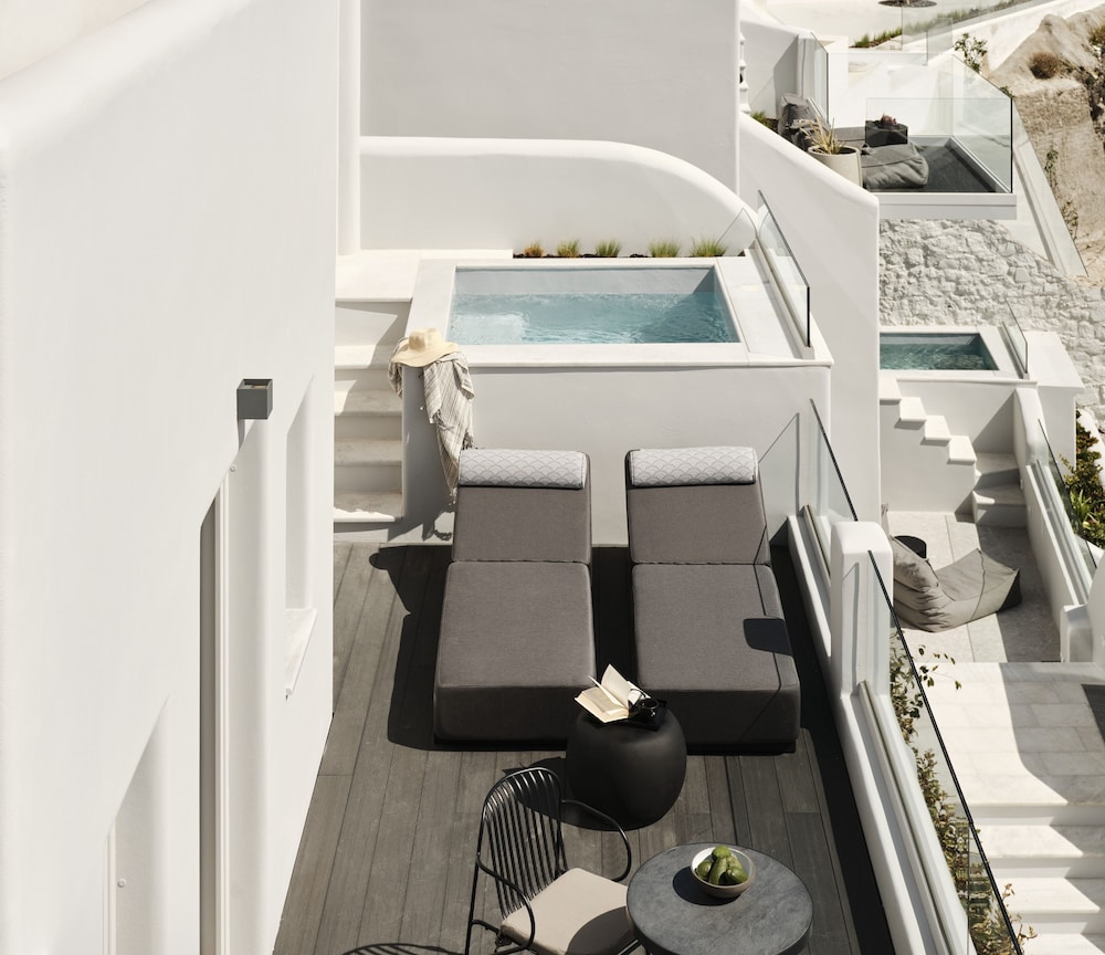 Hom Santorini — Hotel building in Oia, South Aegean