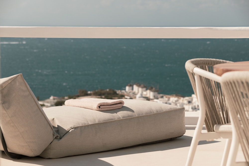 Lovia Mykonos — Hotel rooms in Mykonos Town, South Aegean