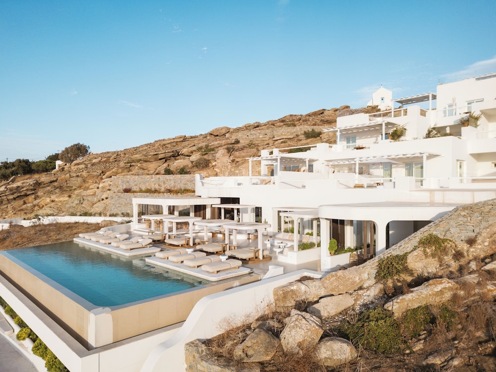 Lovia Mykonos — Hotel building in Mykonos Town, South Aegean
