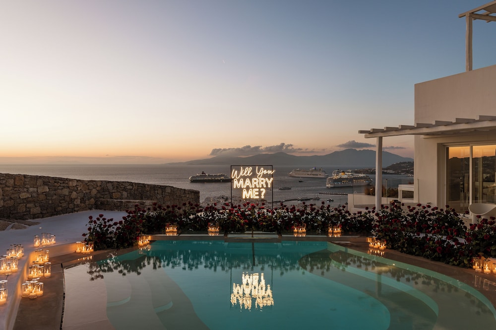 Lovia Mykonos — Swimming pool in Mykonos Town, South Aegean