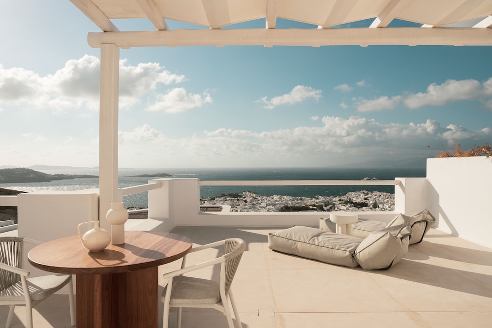 Lovia Mykonos — Hotel rooms in Mykonos Town, South Aegean