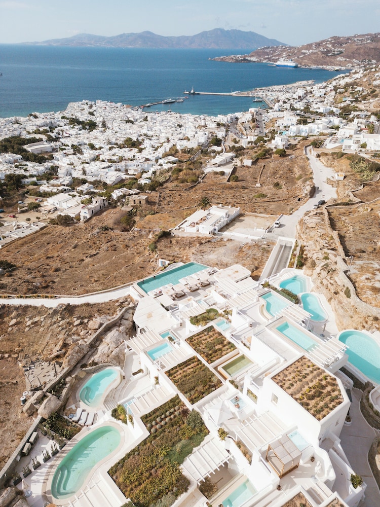 Lovia Mykonos — Hotel building in Mykonos Town, South Aegean