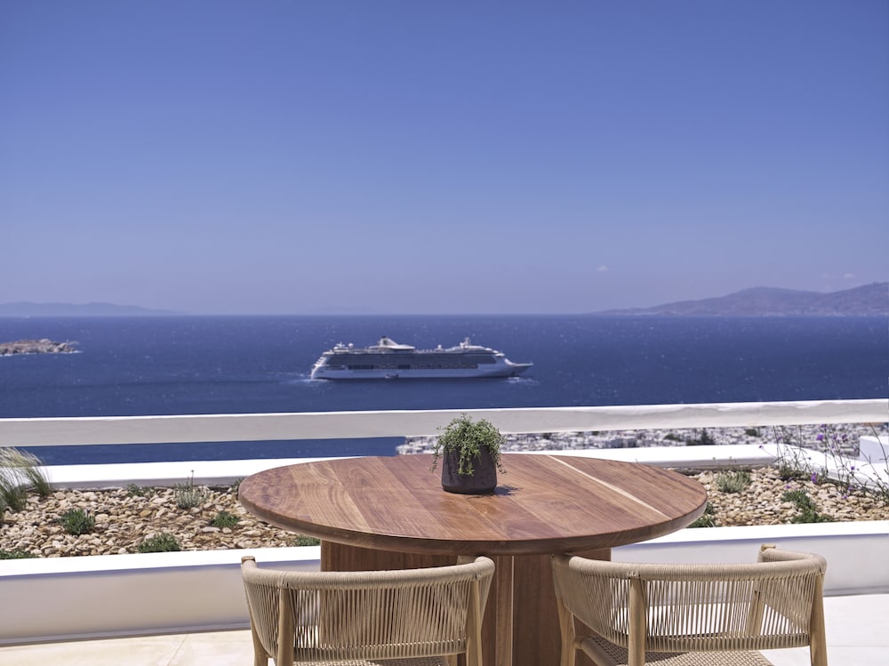Lovia Mykonos — Attractions in the area in Mykonos Town, South Aegean