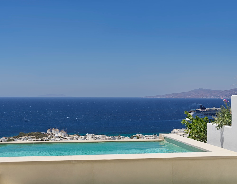 Lovia Mykonos — Swimming pool in Mykonos Town, South Aegean