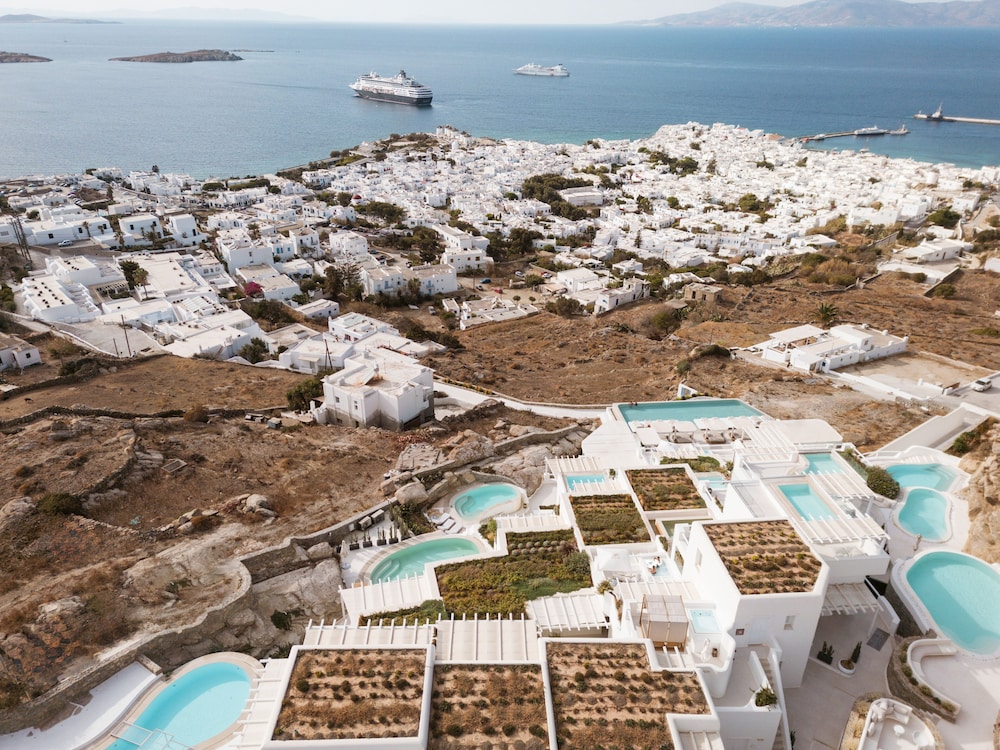 Lovia Mykonos — Attractions in the area in Mykonos Town, South Aegean