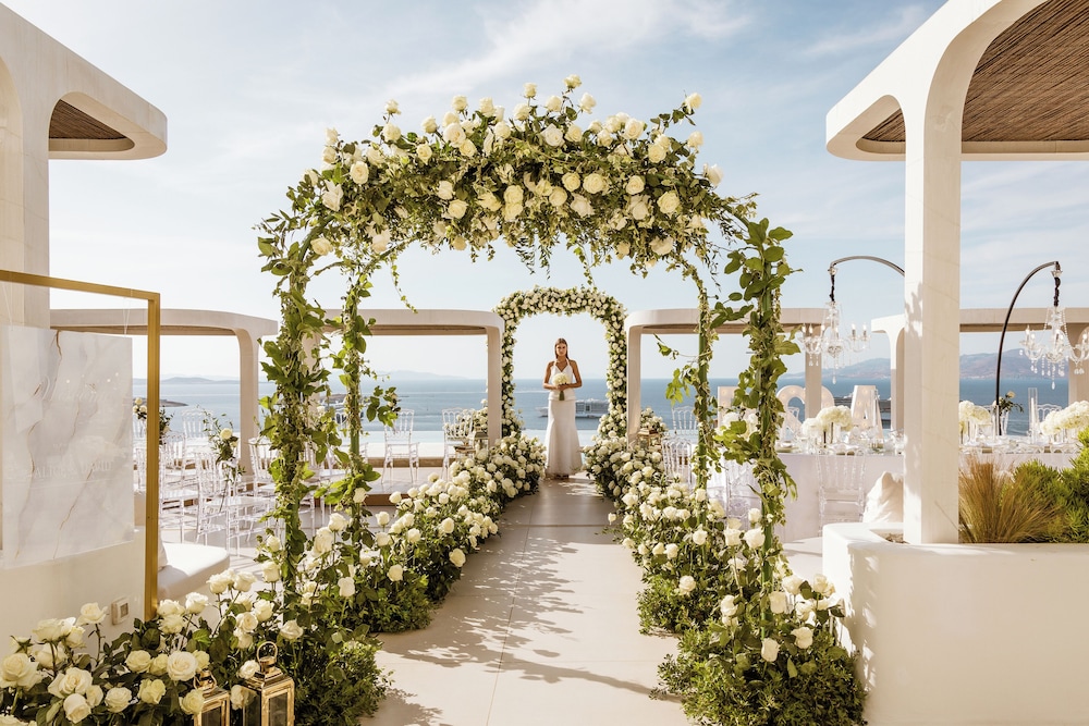 Lovia Mykonos — Hotel building in Mykonos Town, South Aegean
