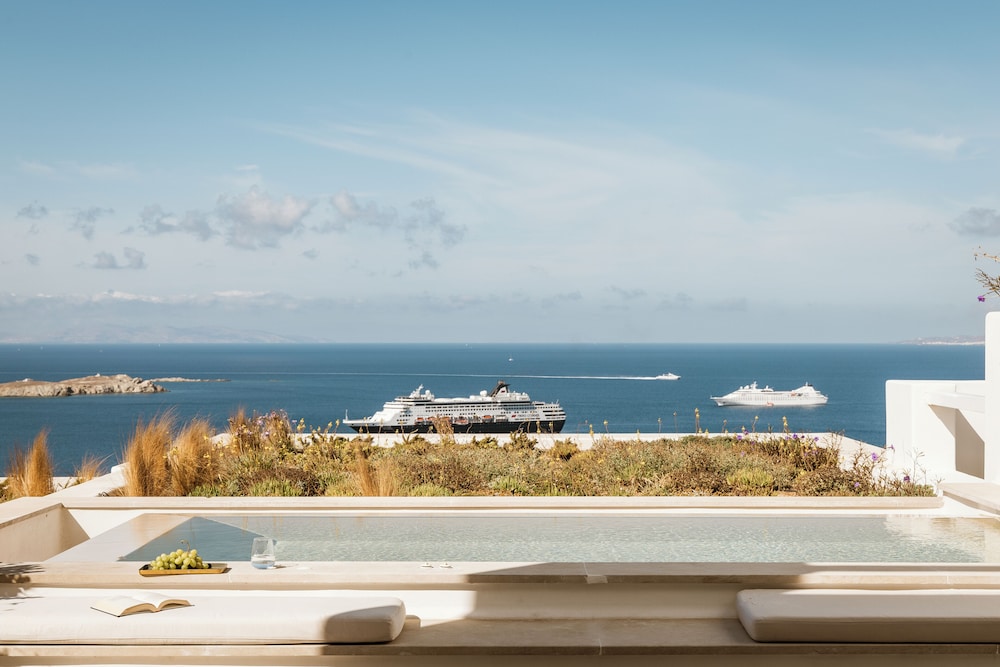Lovia Mykonos — Swimming pool in Mykonos Town, South Aegean