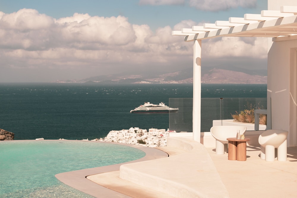Lovia Mykonos — Swimming pool in Mykonos Town, South Aegean