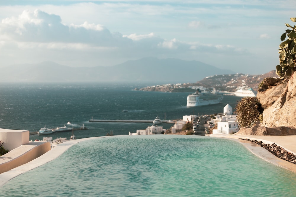 Lovia Mykonos — Swimming pool in Mykonos Town, South Aegean