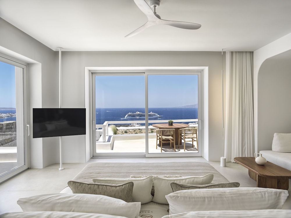 Lovia Mykonos — Hotel rooms in Mykonos Town, South Aegean