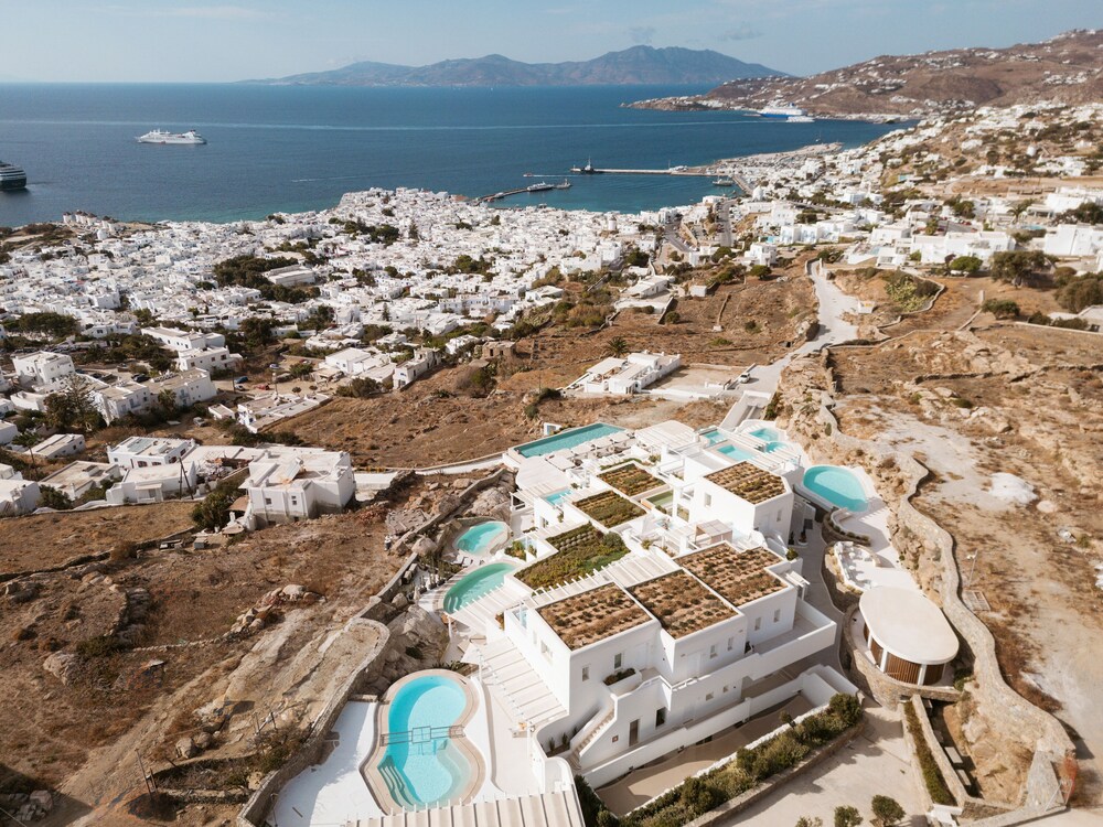 Lovia Mykonos — Hotel building in Mykonos Town, South Aegean