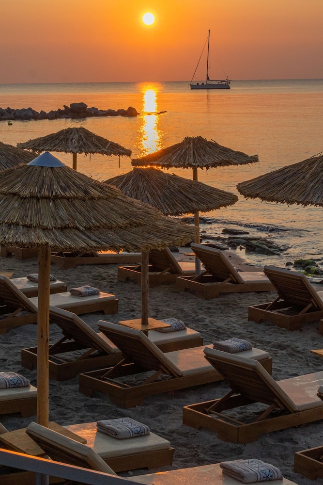 Cabana Blu Hotel & Suites — Beach in Kardamena, South Aegean