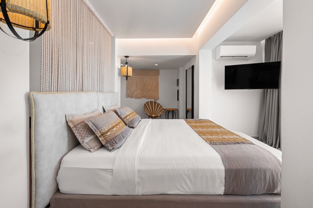 Cabana Blu Hotel & Suites — Hotel rooms in Kardamena, South Aegean