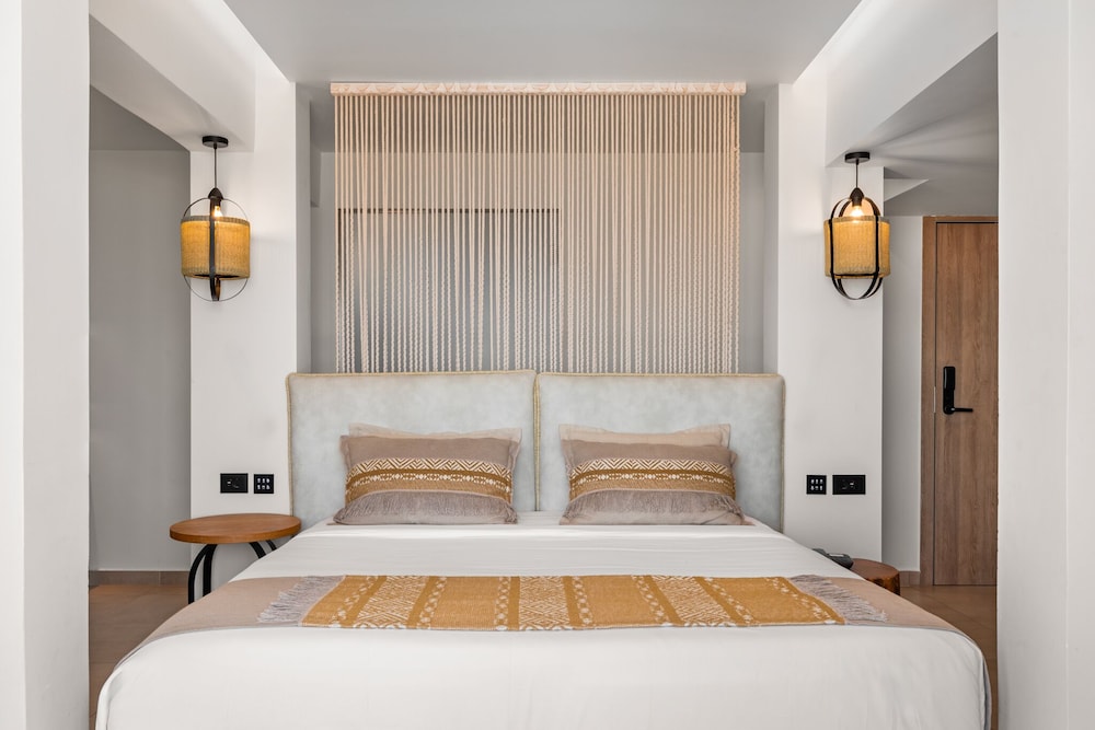 Cabana Blu Hotel & Suites — Hotel rooms in Kardamena, South Aegean