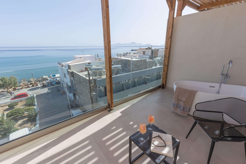Cabana Blu Hotel & Suites — Hotel rooms in Kardamena, South Aegean