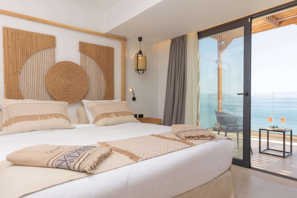 Cabana Blu Hotel & Suites — Hotel rooms in Kardamena, South Aegean