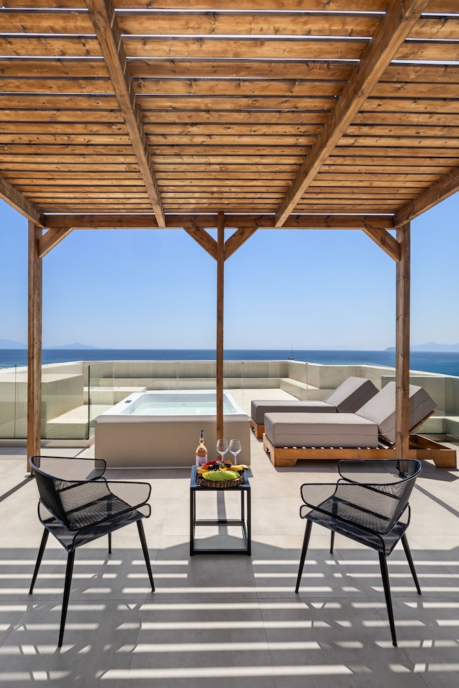 Cabana Blu Hotel & Suites — Hotel rooms in Kardamena, South Aegean