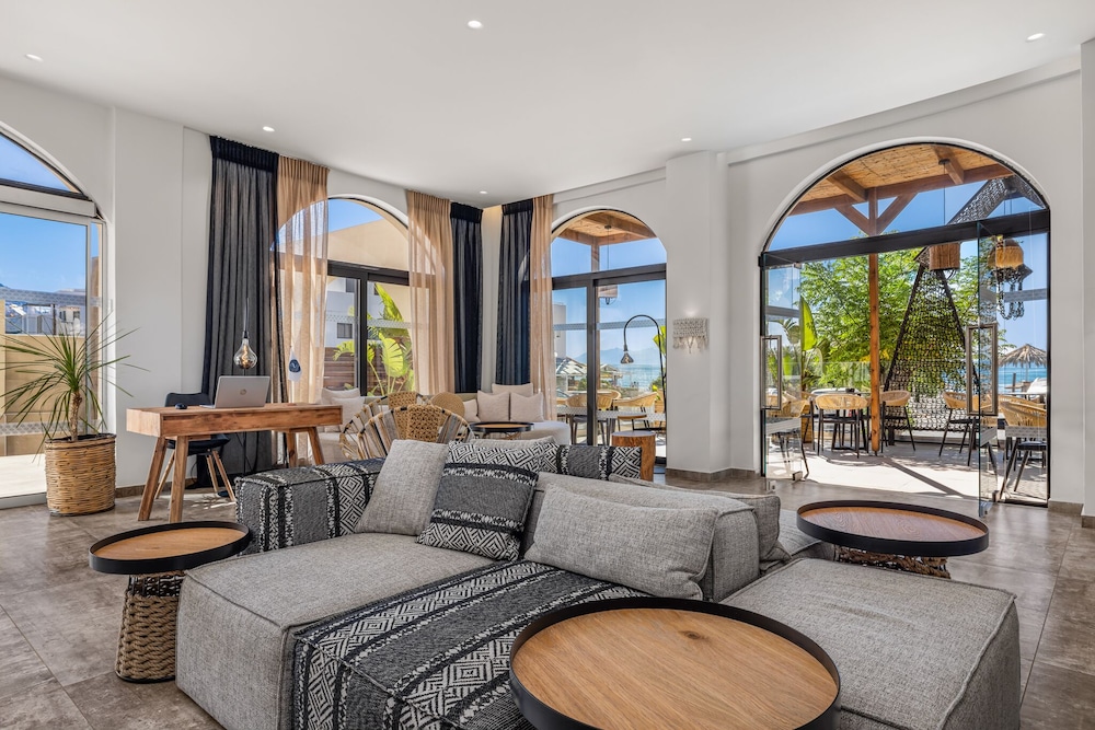 Cabana Blu Hotel & Suites — Hotel rooms in Kardamena, South Aegean