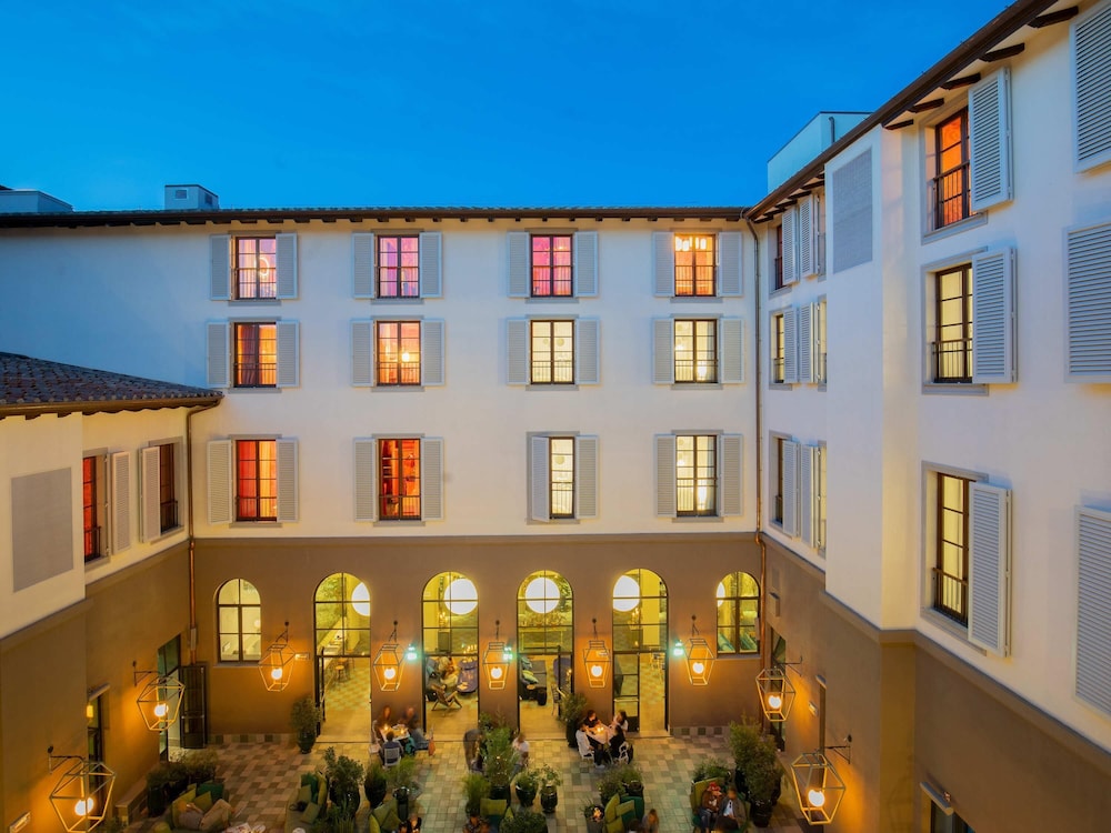 25hours Hotel Florence Piazza San Paolino — Hotel building in Florence, Tuscany
