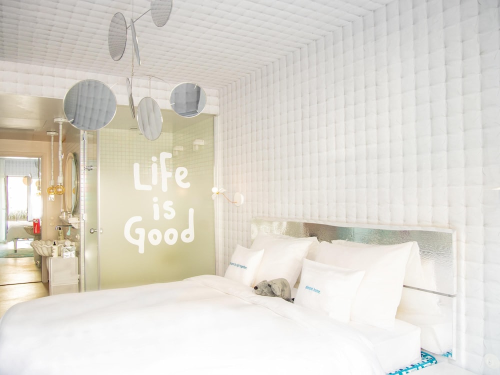 25hours Hotel Florence Piazza San Paolino — Hotel rooms in Florence, Tuscany