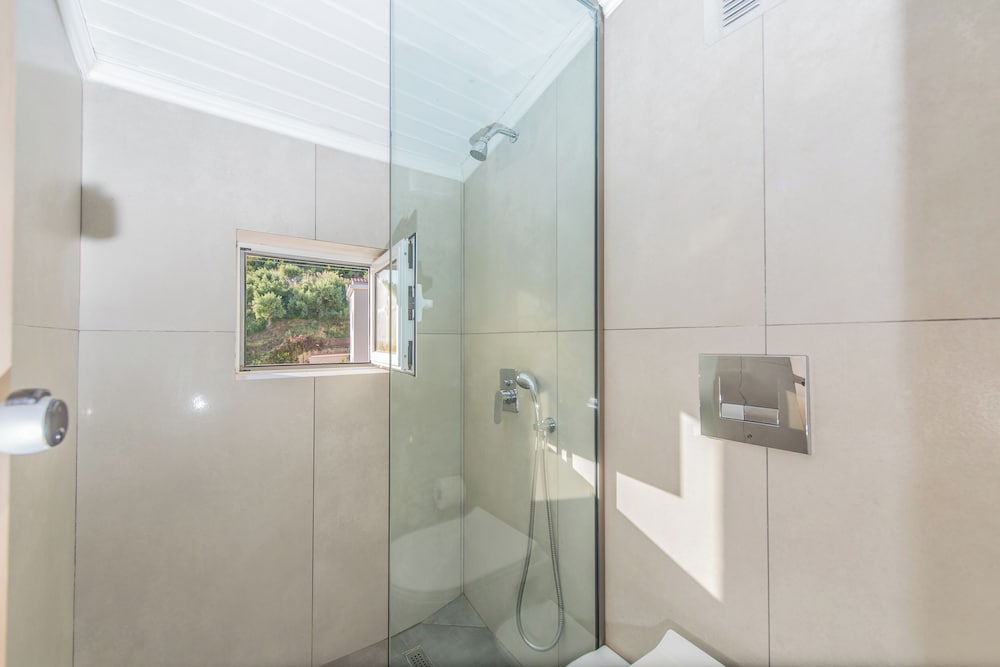 Planos Beach Hotel — Hotel rooms in Tsilivi, Ionian Islands