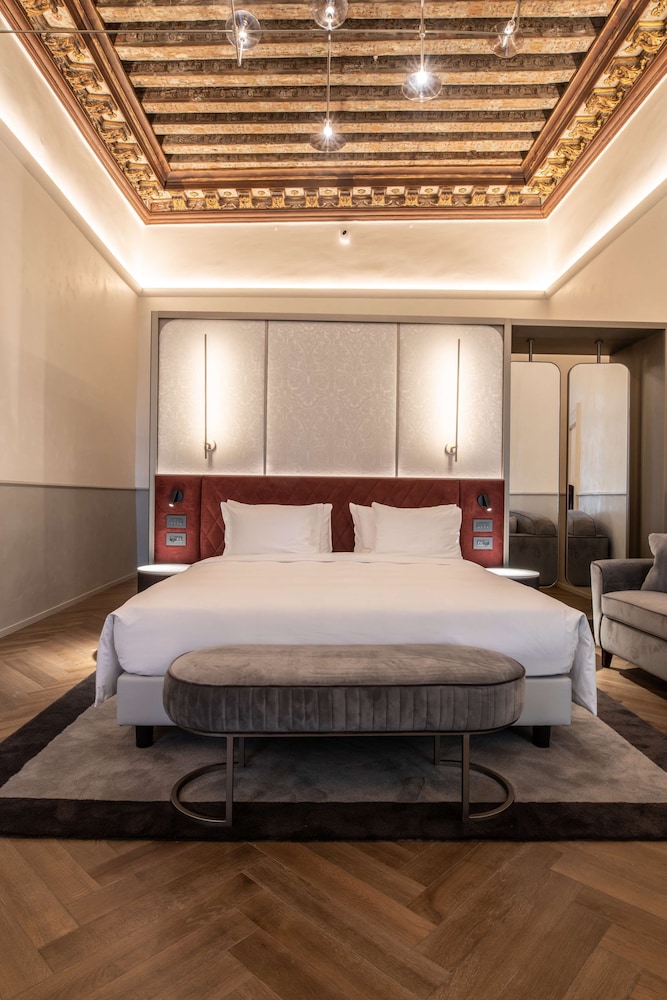 Radisson Collection Hotel, Palazzo Nani Venice — Hotel rooms in Venice, Veneto