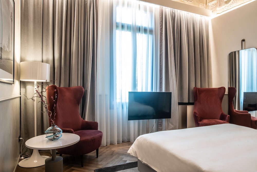 Radisson Collection Hotel, Palazzo Nani Venice — Hotel rooms in Venice, Veneto