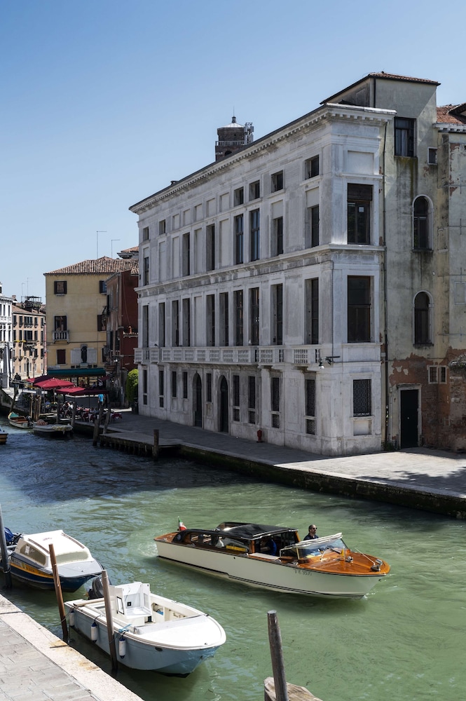 Radisson Collection Hotel, Palazzo Nani Venice - zdjęcie 3