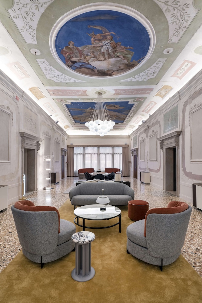 Radisson Collection Hotel, Palazzo Nani Venice — Hotel building in Venice, Veneto